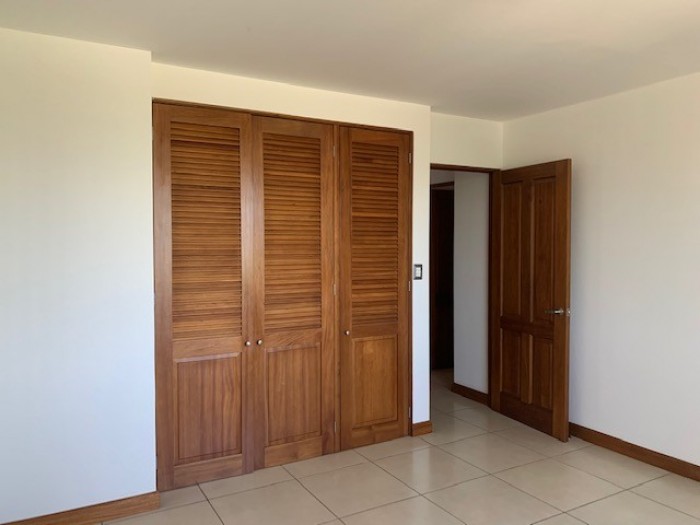 Apartamento en renta zona 14 - Miniatura 8
