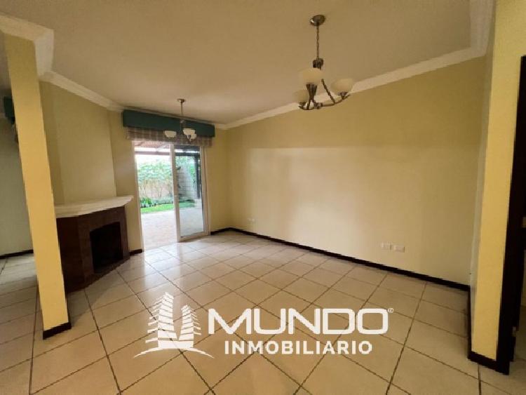 CASA EN RENTA EN VILLAS DE ENTRE VERDES/MI