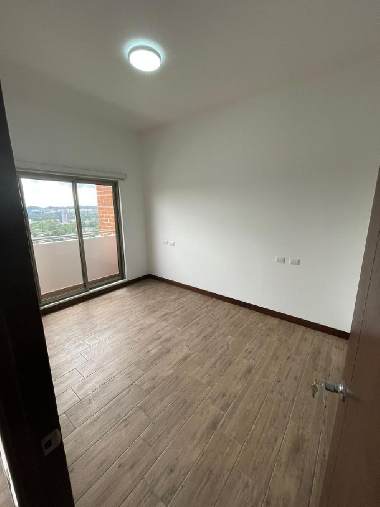 Apartamento en renta en zona 10 / Casalini Diagonal 6 — foto 9