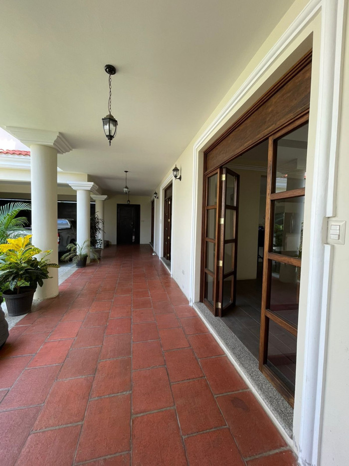Casa grande en venta en Jutiapa sobre calle principal  - Miniatura 15