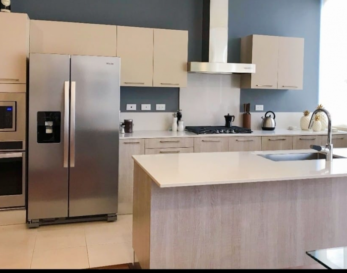 Venta de apartamento casi nuevo Edificio Itaca, zona 15 - Image 4