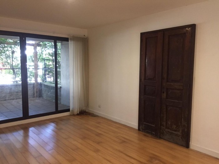 Casa en venta en Santuaria Muxbal - Image 1