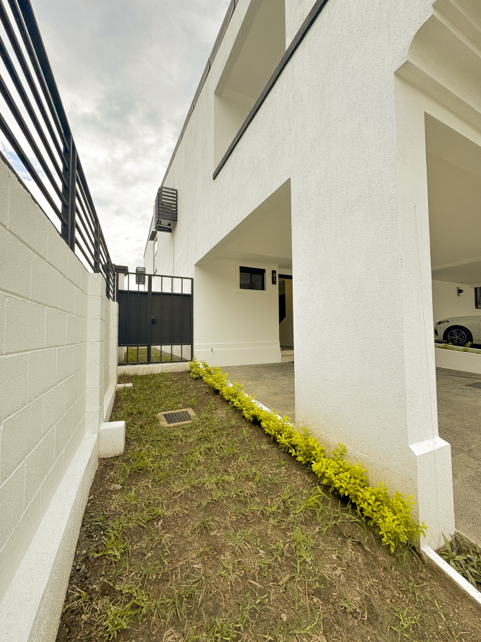 Casa a estrenar en alquiler en Residencial Antibes II - 11