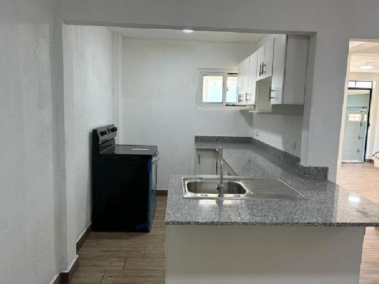 APARTAMENTO CON JARDIN DE 2 NIVELES EN TIKAL 1 - 4