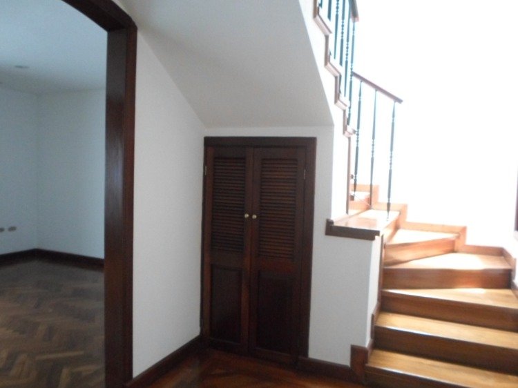 Apartamento en Renta zona 10 Guatemala - Miniatura 8