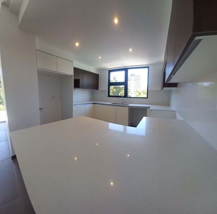 Vendo APARTAMENTO en avenida principal de zona 14 - Miniatura 7