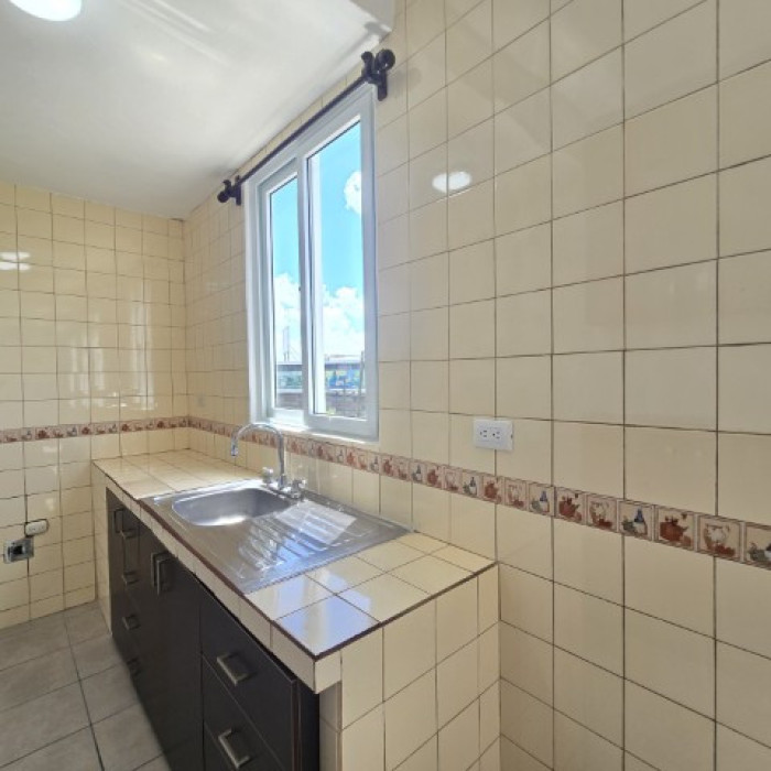 Apartamento en Renta San Cristóbal Zona 8 Mixco - Image 5