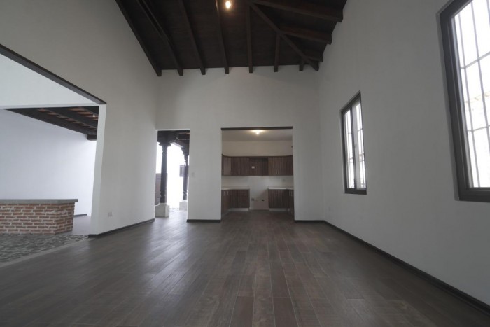 HERMOSA CASA DE ESQUINA, ANTIGUA GUATEMALA - Miniatura 19