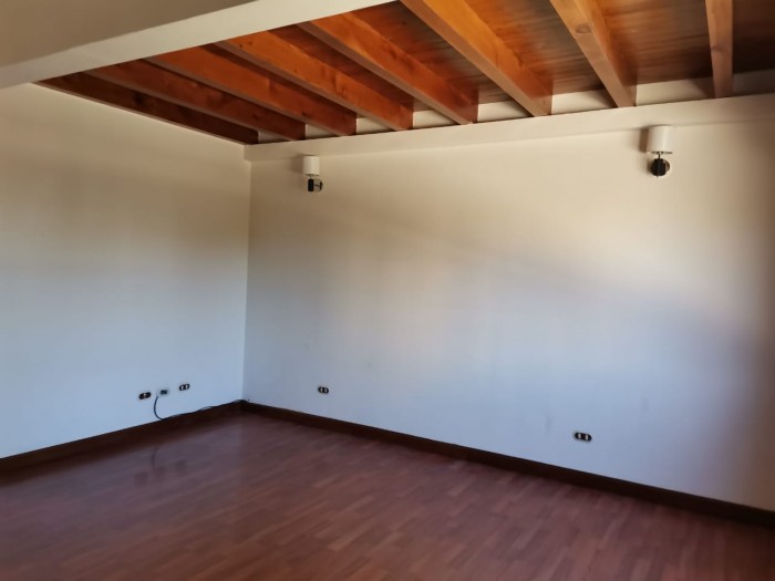 Rento casa de dos niveles en Condominio zona 15, VH.III — foto 5
