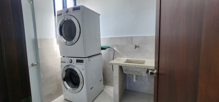 AQUILER DE CASA 2DO NIVEL AMUEBLADA ,LA BARRANQUITA — foto 10