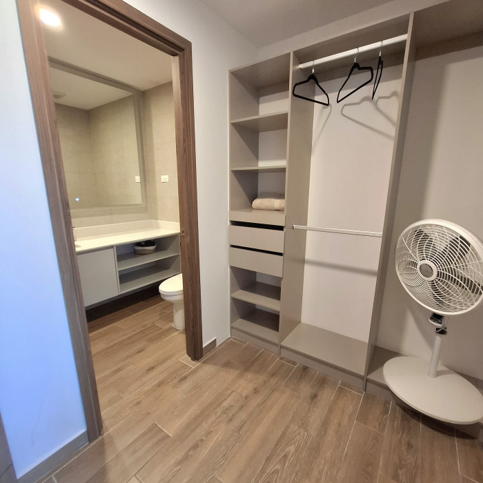 Apartamento Amueblado de 3 Habitaciones en Parque 14 - Miniatura 11