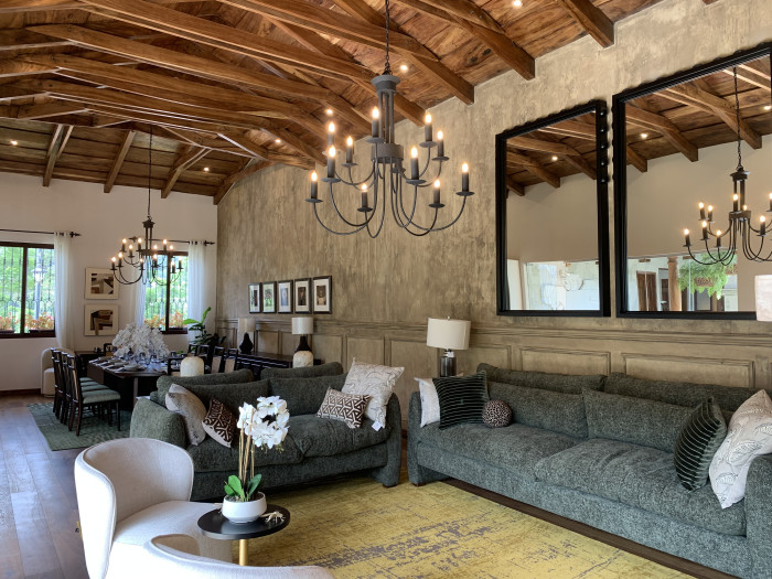 Lujosa casa en venta en Antigua Guatemala - Image 3
