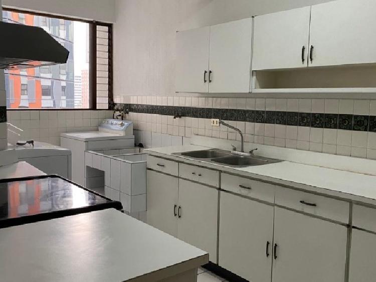 APARTAMENTO EN RENTA EN ZONA 10 — foto 4