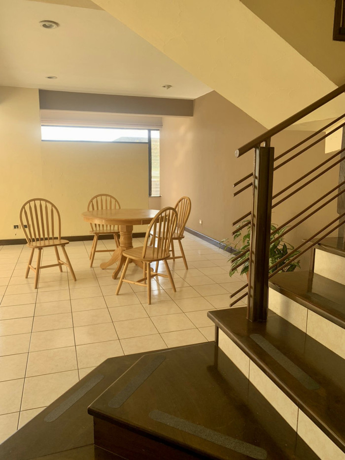 Apartamento en venta Vista al Bosque, zona 15. - Miniatura 3
