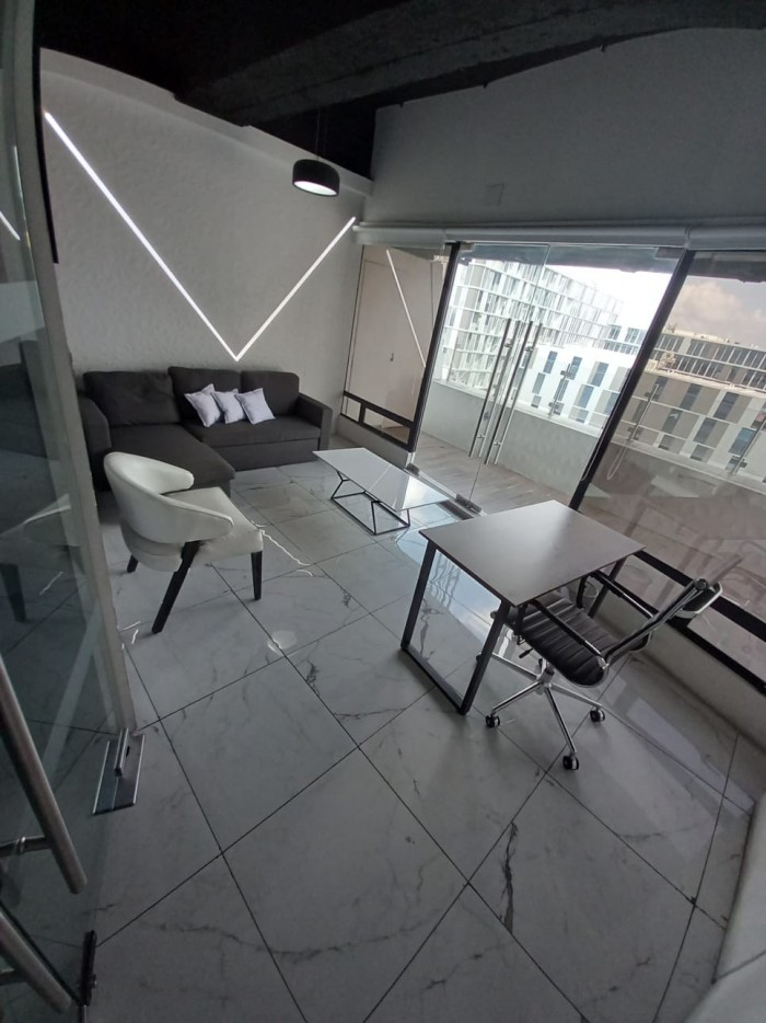 Plus Real Estate, renta oficina en zona 10 — foto 2