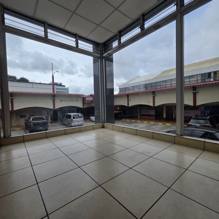 Local Comercial en RENTA en Avenida Las Americas Z.13 — foto 4