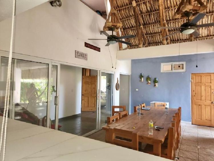 Casa de Playa en Venta y/o Renta, Puerto San José