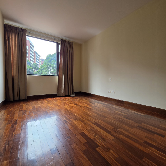 Apartamento En Renta en Zona 10 Altos De Santa Clara - 7