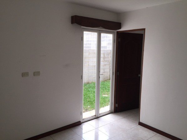 Remate Bancario Casa 2 Niveles 4 Dormitorios — foto 10