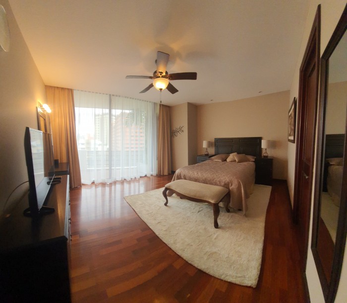 Amplio Apartamento Amueblado en Zona 14 - Miniatura 19