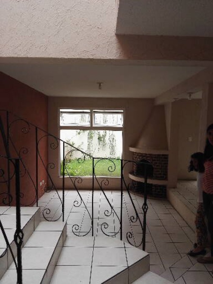 Vendo Amplia Casa en Altos de Pinares San Cristóbal. - Miniatura 9