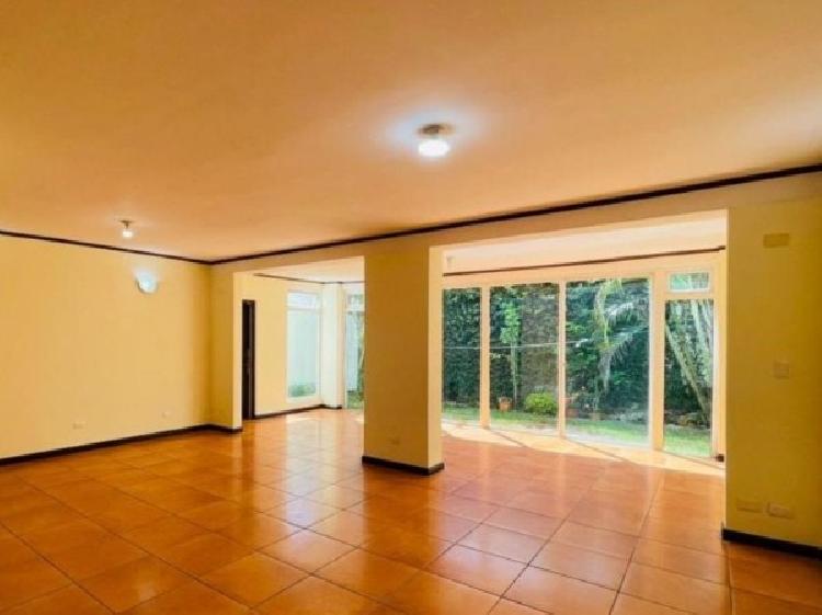 CASA EN RENTA EN ZONA 16 — foto 9