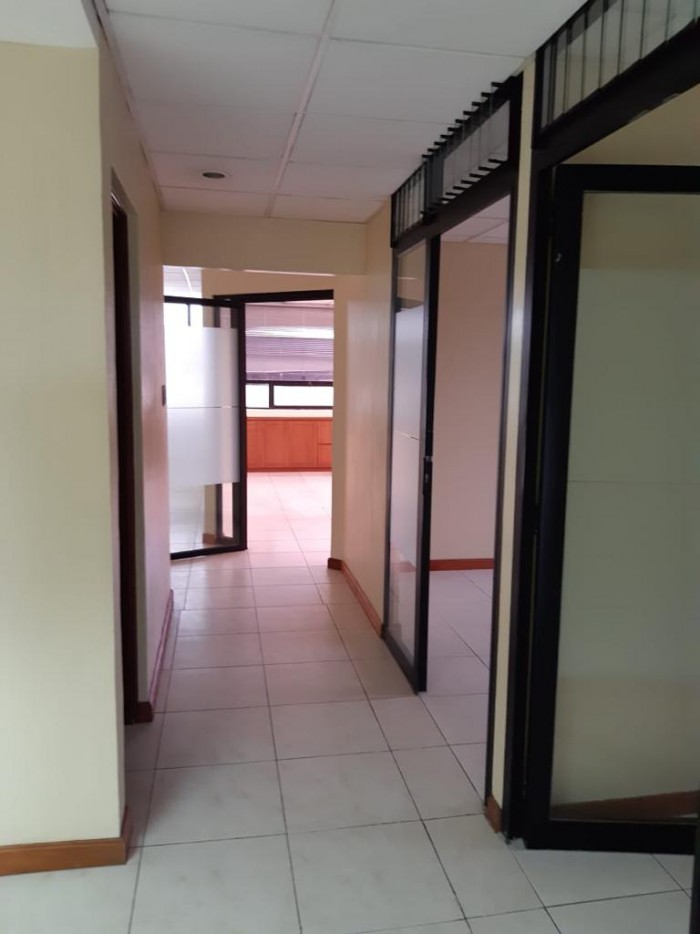 ALQUILO OFICINA CENTRO EMPRESARIAL ZONA 10