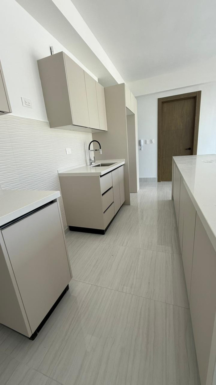 Apartamento en Alquiler piso alto en Bella Vista nuevo — foto 3