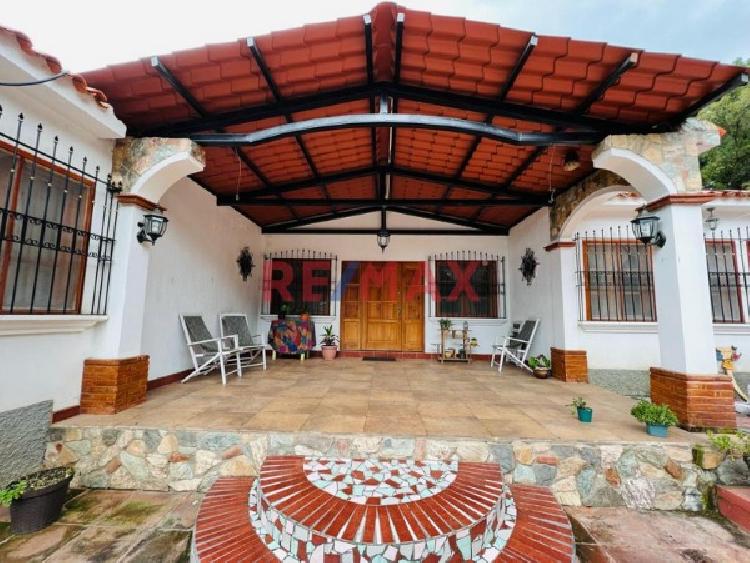 Casa en Venta Santa Lucia Milpas Altas, Sacatepéquez - 2
