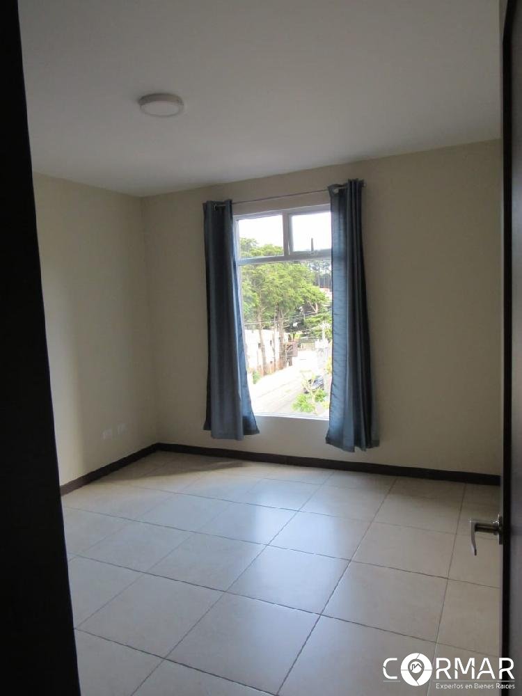 Apartamento en alquiler, zona 7 Edificio Pórtico - Image 2
