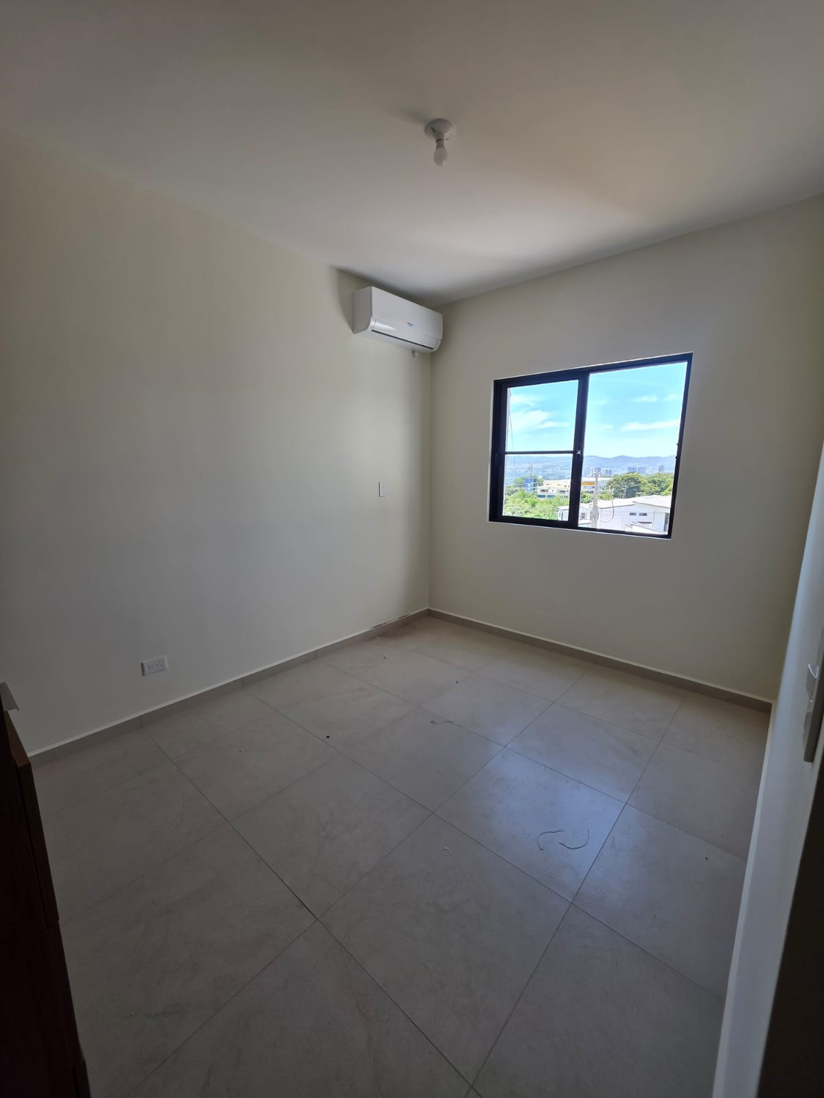 Casa a estrenar en alquiler en Residencial Antibes II - 10
