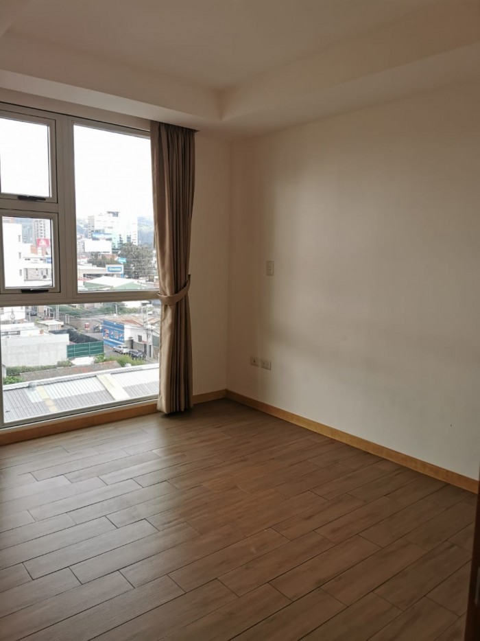 Apartamento en Renta en excelente ubicación zona 10 — foto 7