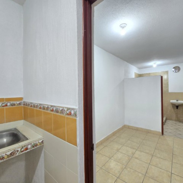 Casa grade en Venta Las Hojarascas Zona 1 de Mixco - Miniatura 30