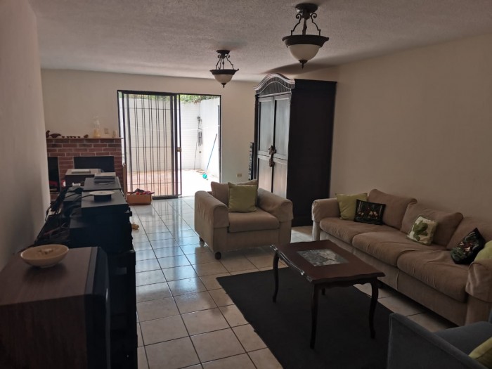 Vendo casa en condominio de Carr. a El Salvador