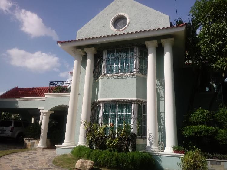 VENTA CASA CON PISCINA EN LAS CARMELITAS — foto 5