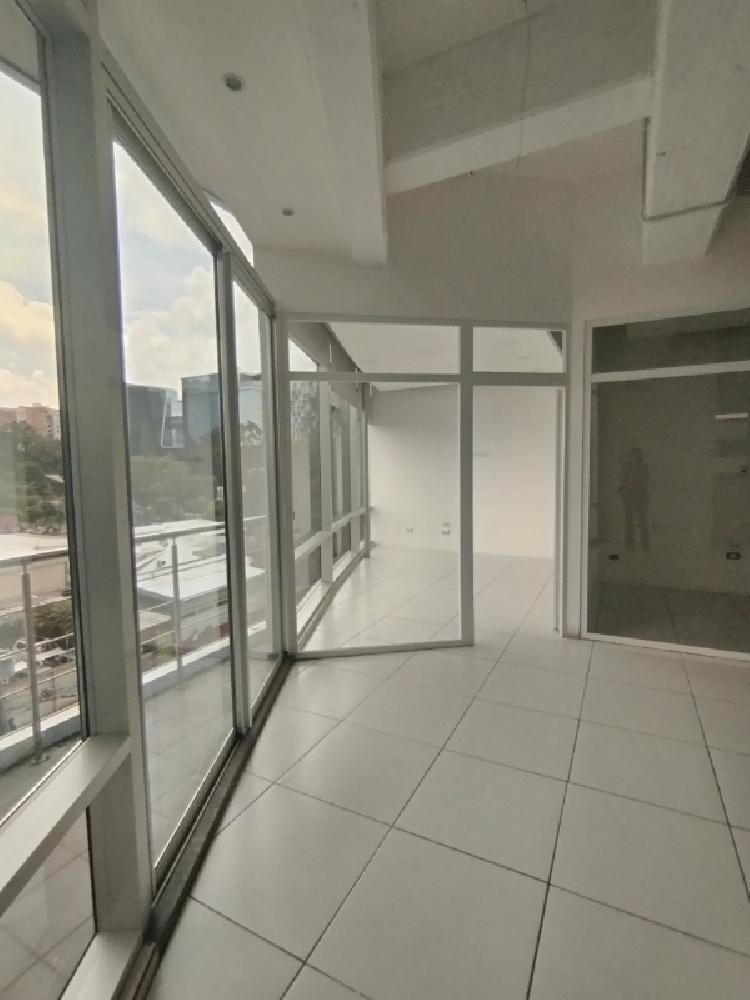 Oficina en renta en Zona 10 / 259m2 — foto 10
