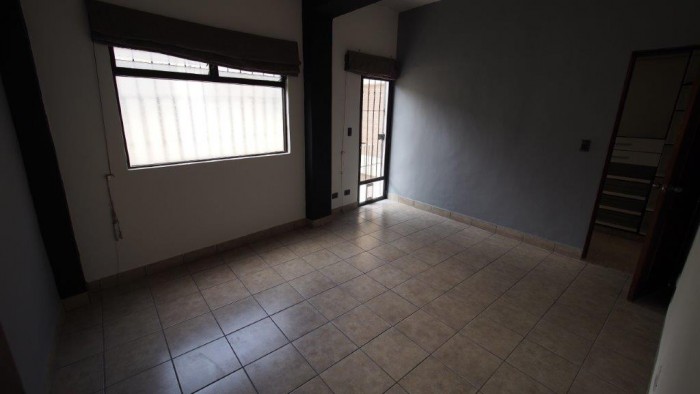 Venta de apartamento en Edificio Villa Luna, zona 10. - Image 5