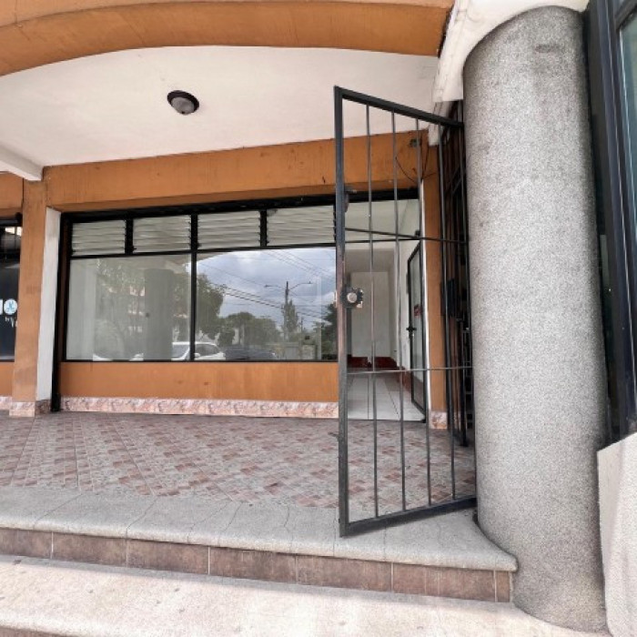 Local en Renta San Cristóbal, Bulevar Balcones — foto 5