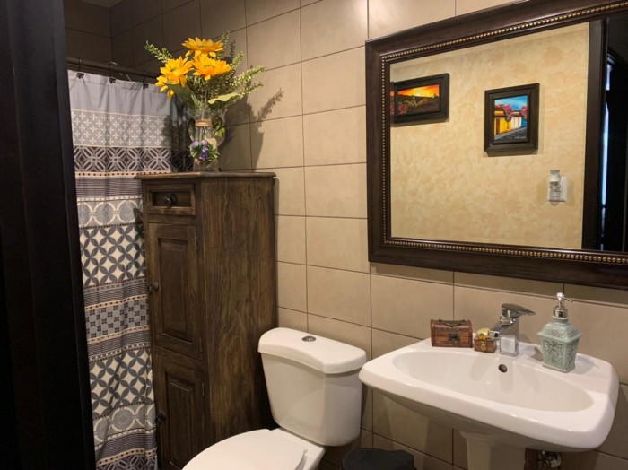 Apartamento en Venta Centro de zona 9 Guatemala - Image 4