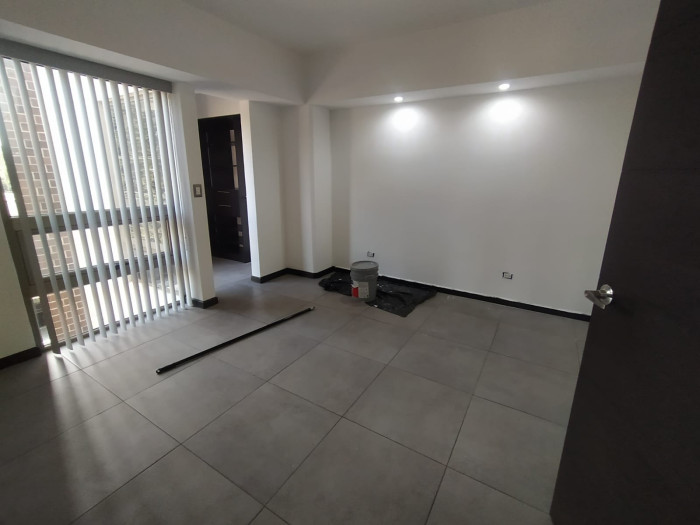 Plus Real Estate renta apartamento en zona 15