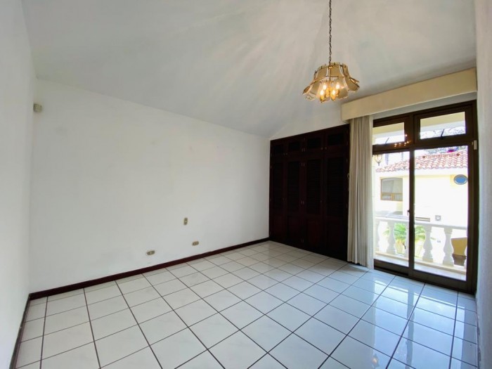 Casa en Alquiler Diagonal 6, Zona 10 Guatemala - Miniatura 7