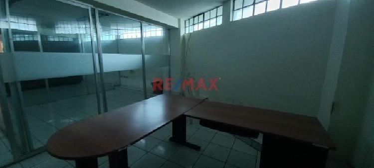 Edificio Comercial en Venta en Zona 18 - 4
