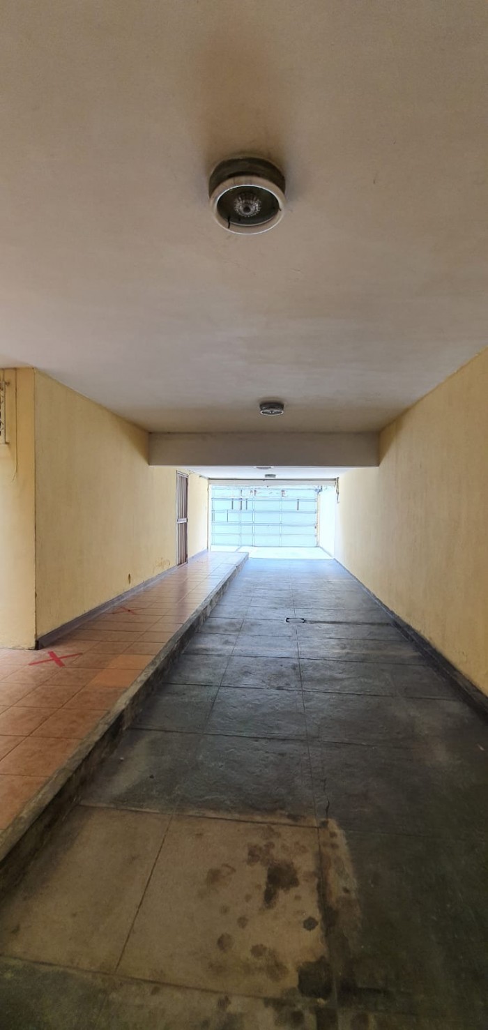 Casa en renta para negocio en zona 13 Av Las Américas — foto 3