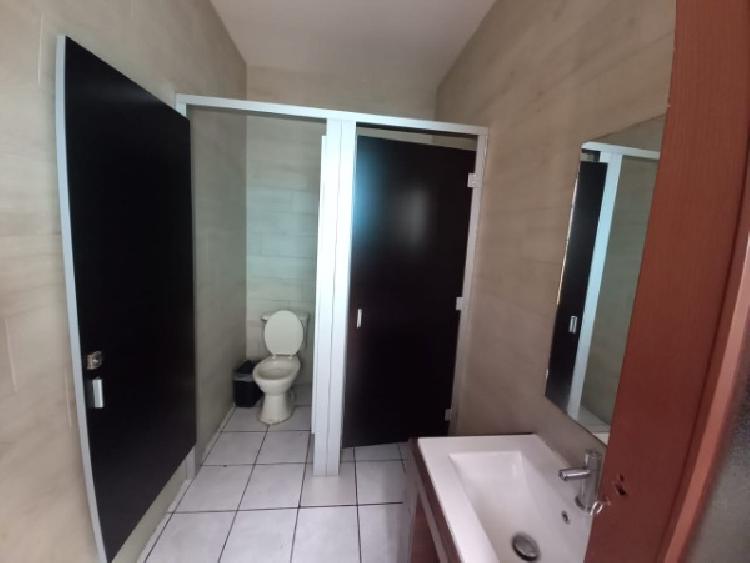 CASA EN VENTA EN ZONA 1, EN CENTRO HISTÓRICO — foto 2