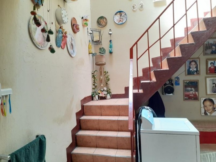Casa en venta de 3 niveles Zona 12 Ciudad Guatemala - Image 5