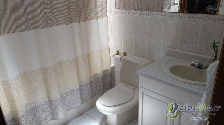 En Venta Amplia casa en condominio en zona 10 - Miniatura 14