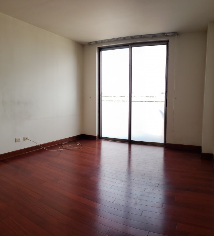 Apartamento en renta en la Nueva zona 14 - Image 3
