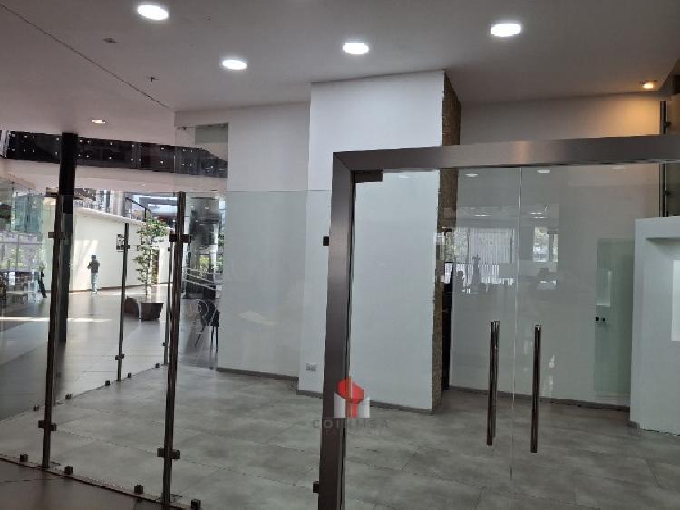 Local en Renta zona 10 / Design Center