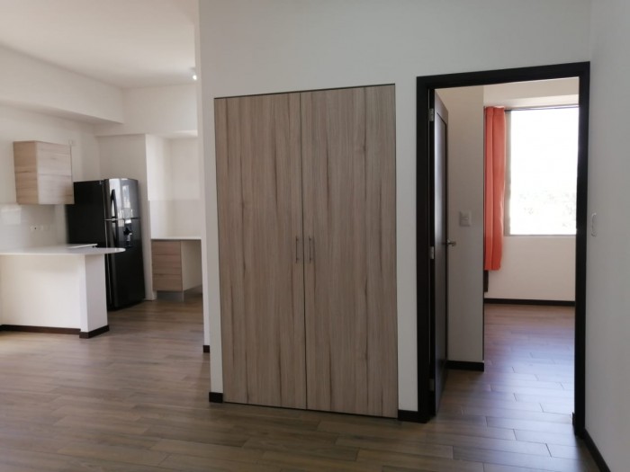 VENTA moderno apartamento en zona 14 de 1 habitación - Miniatura 8