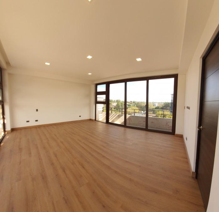 Amplia Casa de 4 habitaciones en Venta Vista hermosa 1 - Miniatura 10